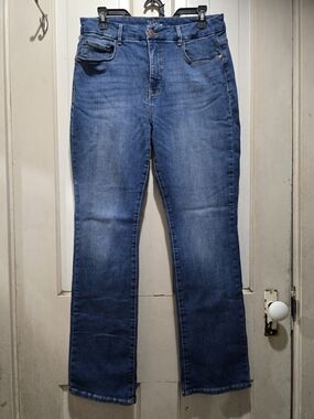 Time and Tru Women's Medium Blue Straight Leg Jeans